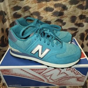 New Balance Women's 574 Retro Turquoise Sneakers - Size 7.5
